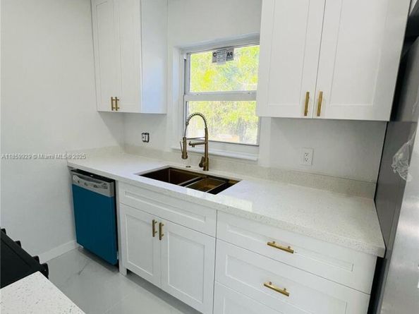 1501 NE 176th St, North Miami Beach FL 33162