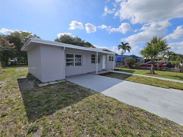 272 NW 30th Ter, Fort Lauderdale FL 33311
