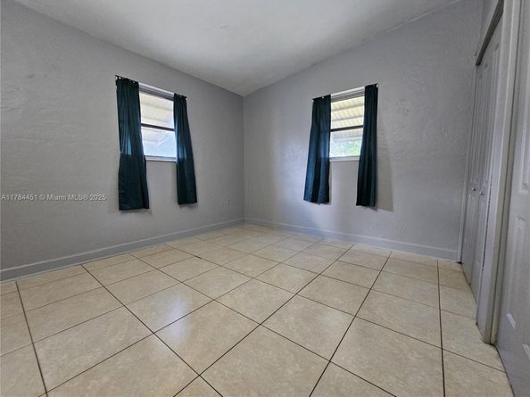 272 NW 30th Ter, Fort Lauderdale FL 33311