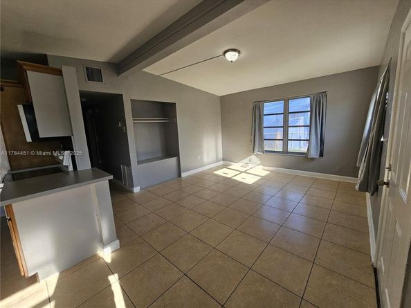 272 NW 30th Ter, Fort Lauderdale FL 33311