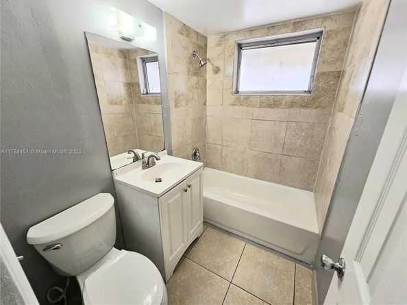 272 NW 30th Ter, Fort Lauderdale FL 33311