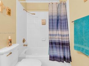 18865 NW 1st St, Pembroke Pines FL 33029