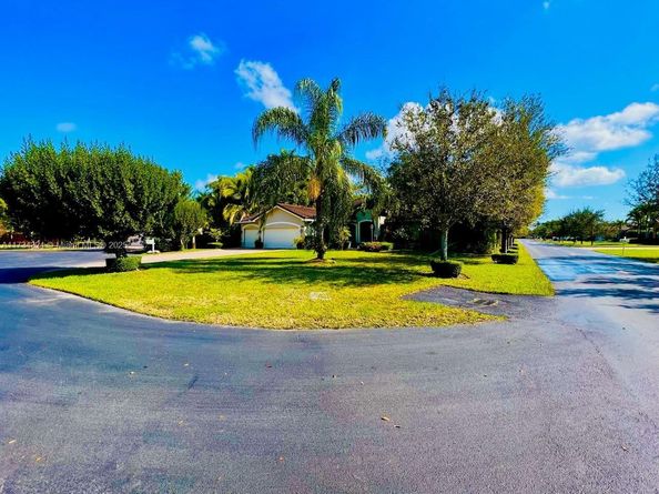 2101 NW 15th Ter, Homestead FL 33030