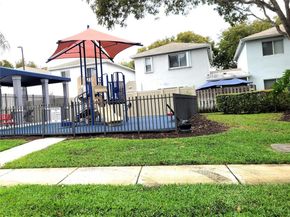 5823 Plum Harbor Cir, Tamarac FL 33321