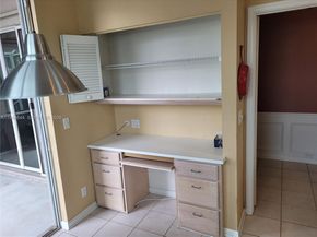 5823 Plum Harbor Cir, Tamarac FL 33321