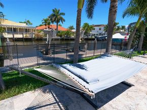 2711 NE 57th Ct, Fort Lauderdale FL 33308