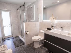 2711 NE 57th Ct, Fort Lauderdale FL 33308