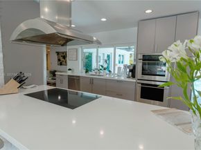 2711 NE 57th Ct, Fort Lauderdale FL 33308