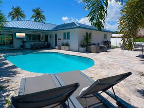 2711 NE 57th Ct, Fort Lauderdale FL 33308