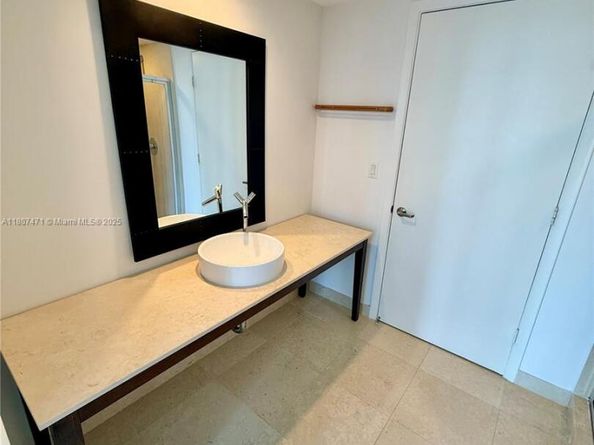 495 Brickell Ave BAY806, Miami FL 33131