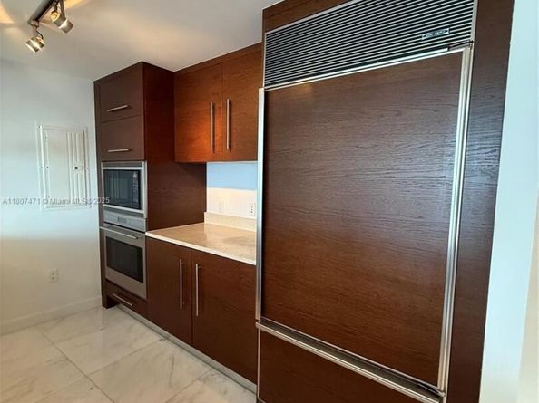 495 Brickell Ave BAY806, Miami FL 33131
