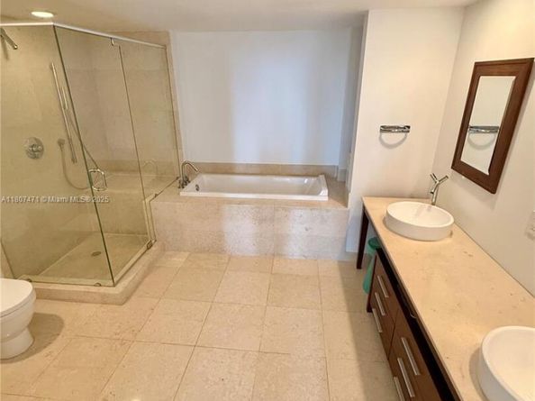 495 Brickell Ave BAY806, Miami FL 33131