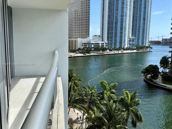 495 Brickell Ave BAY806, Miami FL 33131