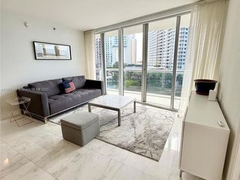 495 Brickell Ave