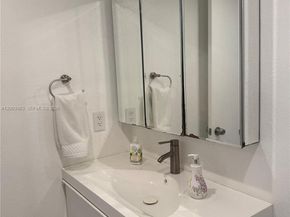 5033 NW 7th St 312, Miami FL 33126