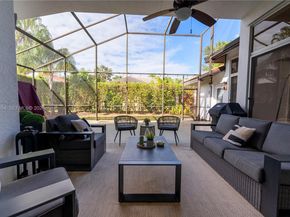 2621 Oakbrook Ln, Weston FL 33332