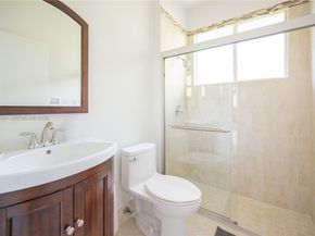 2621 Oakbrook Ln, Weston FL 33332