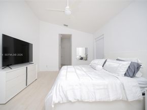 2621 Oakbrook Ln, Weston FL 33332