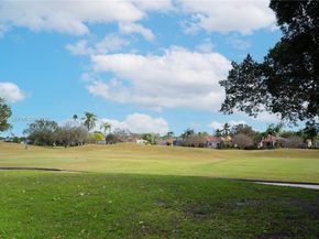 2621 Oakbrook Ln, Weston FL 33332