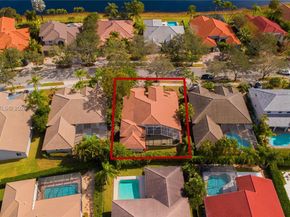 2621 Oakbrook Ln, Weston FL 33332