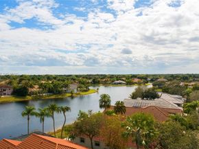 2621 Oakbrook Ln, Weston FL 33332