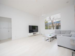 2621 Oakbrook Ln, Weston FL 33332