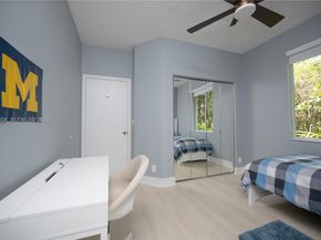 2621 Oakbrook Ln, Weston FL 33332