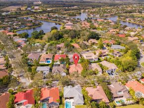 2621 Oakbrook Ln, Weston FL 33332