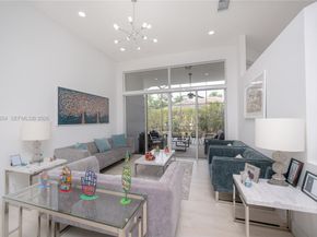 2621 Oakbrook Ln, Weston FL 33332