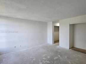 5920 Coral Lake Dr 208, Margate FL 33063