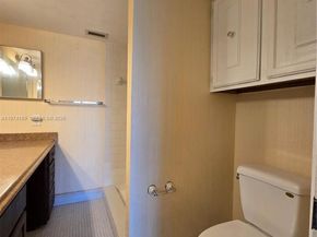 5920 Coral Lake Dr 208, Margate FL 33063