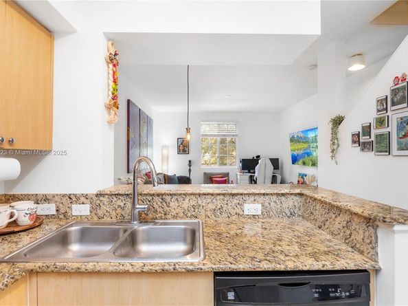 2961 NE 185th St 1617, Aventura FL 33180