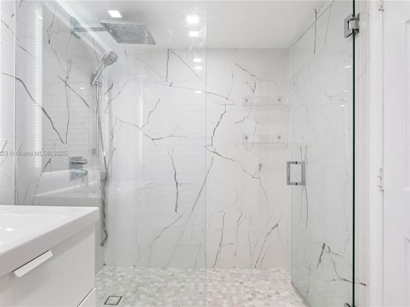 2961 NE 185th St 1617, Aventura FL 33180