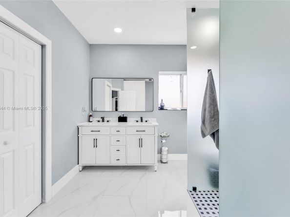 6014 SW 160th Ave, Miami FL 33193