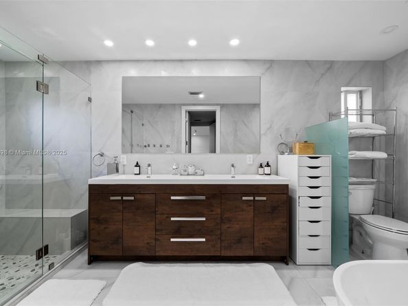 20600 NE 22nd Ct, Aventura FL 33180