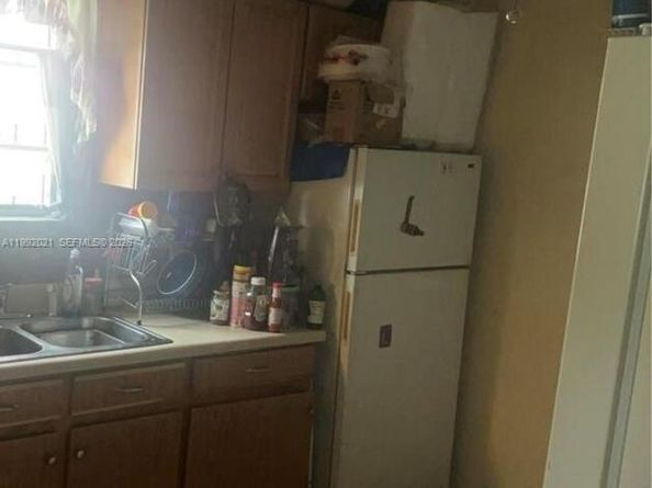 3099 NW 51st St, Miami FL 33142
