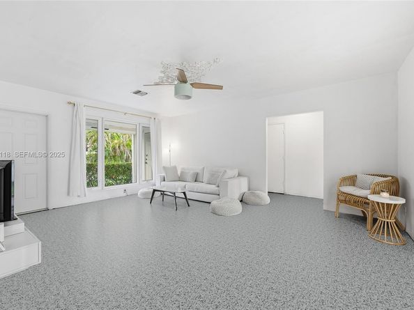 3497 NE 20th Ave, Oakland Park FL 33306