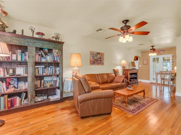 1521 Funston St, Hollywood FL 33020