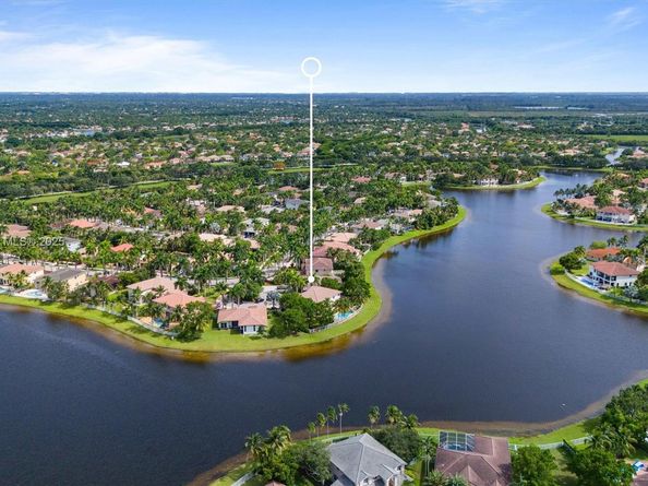 926 Marina Dr, Weston FL 33327