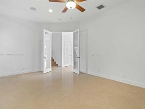 926 Marina Dr, Weston FL 33327