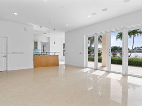 926 Marina Dr, Weston FL 33327
