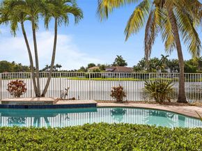926 Marina Dr, Weston FL 33327