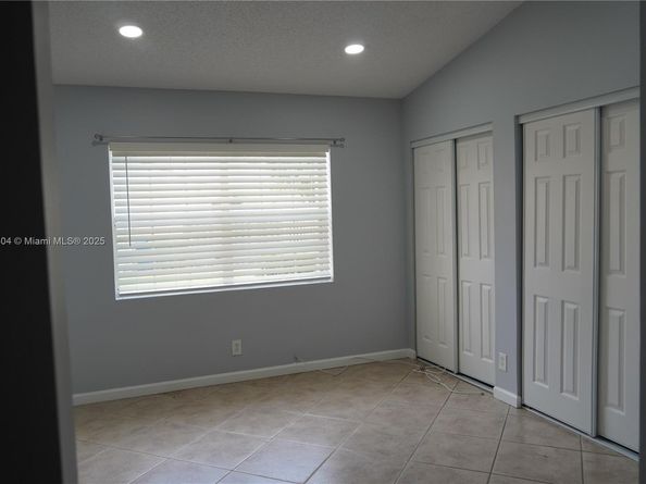 1514 Springside Dr, Weston FL 33326