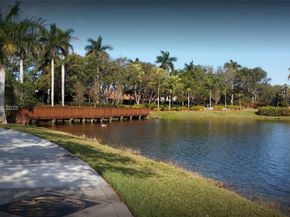 1514 Springside Dr, Weston FL 33326