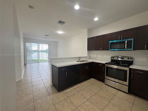 1415 NW 34th Way, Lauderhill FL 33311