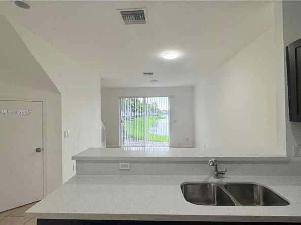 1415 NW 34th Way, Lauderhill FL 33311