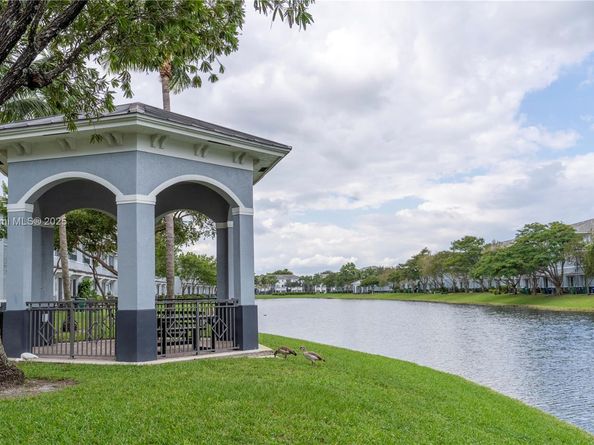 1415 NW 34th Way, Lauderhill FL 33311