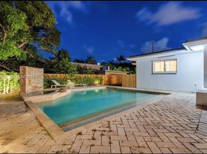 1001 NE 86th St, Miami FL 33138