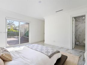 1001 NE 86th St, Miami FL 33138