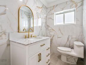 1001 NE 86th St, Miami FL 33138